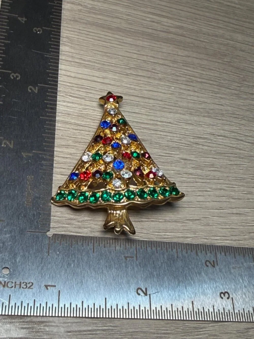 Christmas Tree Brooch Gold Tone Rhinestone Multicolor Openwork Star Top